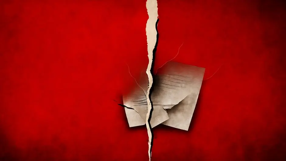 immagine simbolica di un documento rosso che si strappa, con una crepa centrale che rappresenta lo scandalo interno al sindacato e il caso Fabio Marante